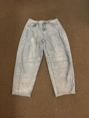 Barrel Leg Blue Jeans- Short